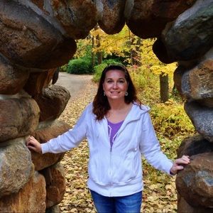 Meet your Posher, Lori